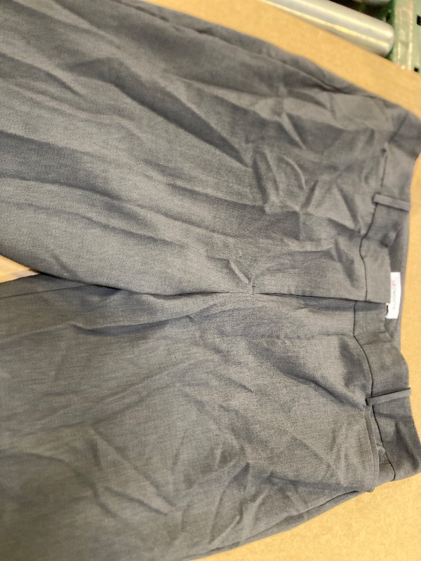 Photo 1 of Liz Claiborne, Women Pants Size 16T