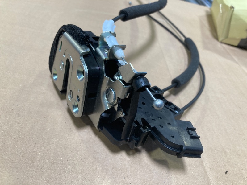 Photo 1 of X AUTOHAUX Replacement Rear Right Passenger Side Power Door Lock Actuator Motor with Cable for Nissan Versa 2012-2019 Door Latch Actuator Assembly Replace No.825003BA1A Black