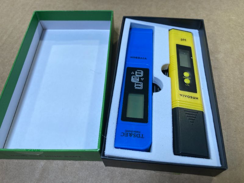 Photo 1 of VIVOSUN Digital pH and TDS Meter Kits, 0.01pH High Accuracy Pen Type pH Meter ± 2% Readout Accuracy 3-in-1 TDS EC Temperature Meter for Hydroponics, Pool and Aquarium, Yellow Blue, UL Certified