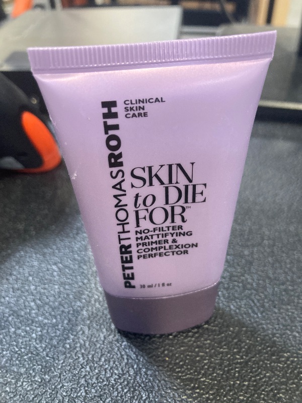 Photo 1 of Skin to Die For No-Filter Mattifying Primer & Complexion Perfector