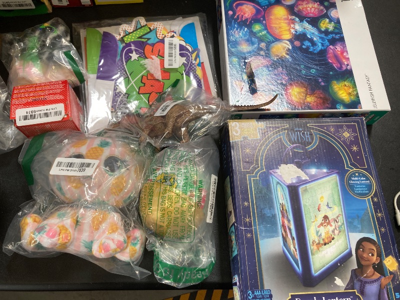 Photo 1 of BAG LOT. MISC. ITEMS 
---FINAL SALE / NO RETURNS ---