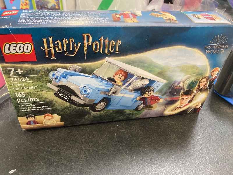 Photo 1 of LEGO Harry Potter Flying Ford Anglia, Buildable Car Toy with 2 Minifigures for Role Play, Fantasy Playset for Kids, Harry Potter Car, Gift for Boys, Girls and Any Fan Ages 7 and Up, 76424