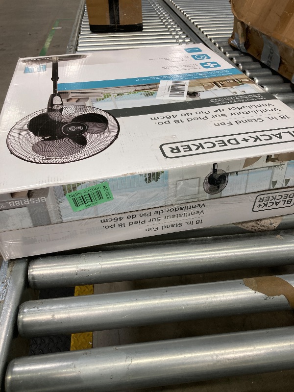 Photo 1 of ***PARTS ONLY***SELLING AS PARTS ONLY***  
BLACK+DECKER 18-Inch Stand Fan with Pedestal Base, Height Adjustable Pedestal Fan with Remote and Touch Control Panel, Free Standing Fan with 90-Degree Oscillating and 3-Speed Settings, Black