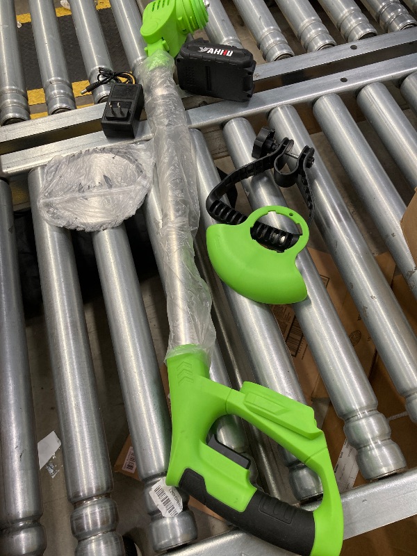 Photo 1 of ***SELLING AS PARTS ONLY*** TRIMMER (USED, SOME SCUFFS/SCRATCHES, BOX RIPPED/TORN EXACT STOCK PHOTO NOT AVAILABLE)***
