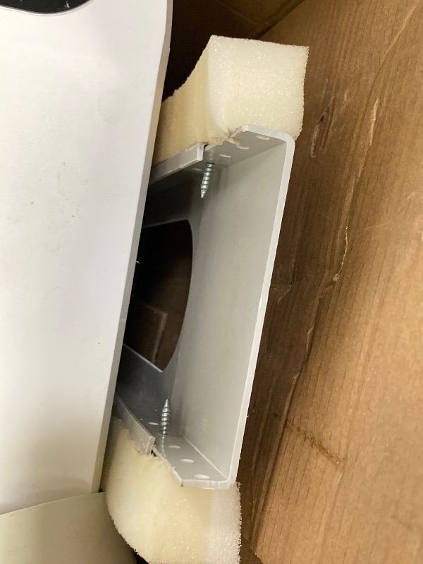 Photo 1 of ***(SELLING AS PARTS ONLY - USED, DUSTY, SOME SCUFFS/SCRATCHES, BOX RIPPED/TORN)***

Portable Air Conditioners - 2025 Upgraded 10000 BTU Portable AC for Room up to 450 Sq. Ft, 3 in 1 AC Unit with 24H Timer, Smart Sleep Mode, Remote Control, Air Cooler for