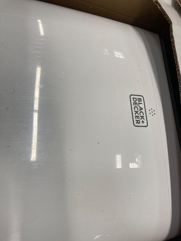 Photo 1 of ***PARTS ONLY**BLACK+DECKER 8,000 BTU Portable Air Conditioner for Rooms up to 350 Sq. with Remote Control, White