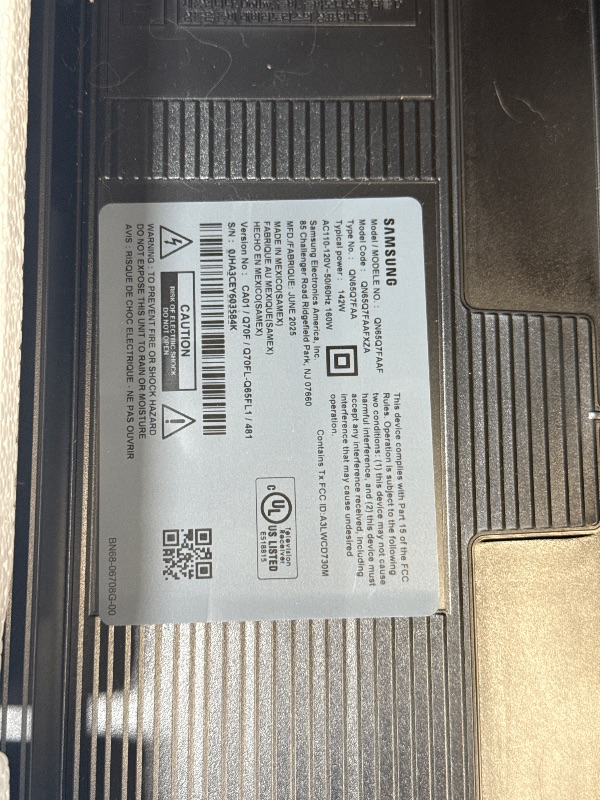 Photo 1 of **PARTS ONLY/BROKEN SCREEN**Samsung 65-Inch Class QLED Q7F Series Samsung Vision AI Smart TV (2025 Model, 65Q7F) Quantum HDR, Object Tracking Sound Lite, Q4 AI Gen1 Processor, 4K upscaling, Gaming Hub, Alexa Built-in