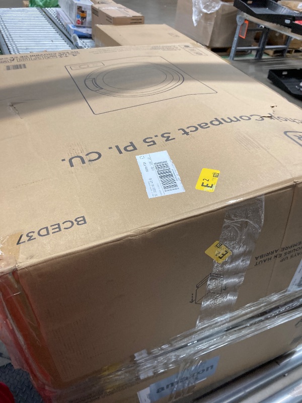 Photo 1 of **FOR PARTS ONLY**

BLACK+DECKER BCED37 Compact Dryer for Standard Wall Outlet, Small, 4 Modes, Load Volume 13.2 lbs., White