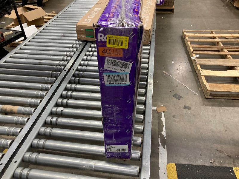 Photo 1 of ***BROKEN*NON RETURNABLE*NON REFUNADABLE*NO EXCEPTIONS***Roku Smart TV 2025 – 40-Inch Select Series, 1080p Full HD TV – Roku TV with Voice Remote – Flat Screen LED Television with Wi-Fi for Streaming Live Local News, Sports, Family Entertainment***BROKEN*