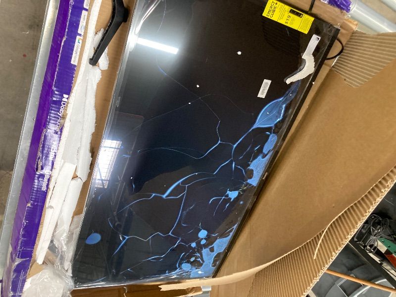 Photo 1 of ***BROKEN*NON RETURNABLE*NON REFUNADABLE*NO EXCEPTIONS***Roku Smart TV 2025 – 40-Inch Select Series, 1080p Full HD TV – Roku TV with Voice Remote – Flat Screen LED Television with Wi-Fi for Streaming Live Local News, Sports, Family Entertainment***BROKEN*