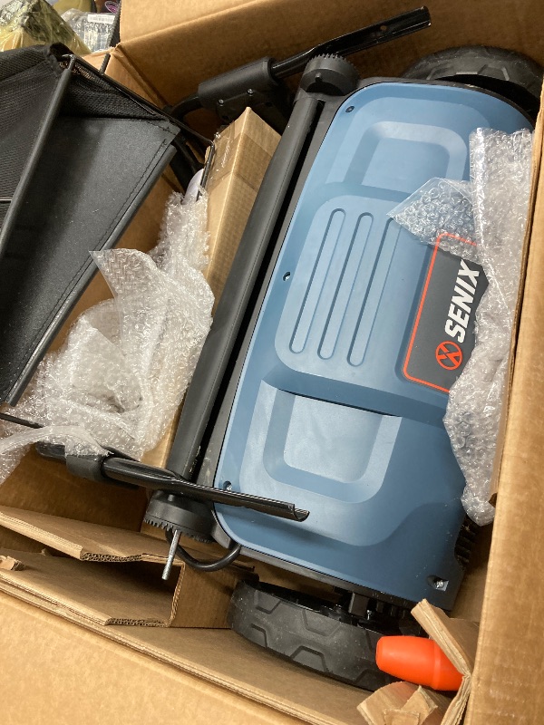Photo 1 of *Scratches/Water Damage* SENIX Corded Dethatcher/Scarifier 2 in 1, 12.6" 12Amp, 4-Position Adjustment with Collection Bag, SCE12-L1
