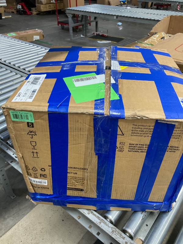 Photo 1 of *BROKEN * SELLING FOR PARTS ONLY* PhiloDeco 10000 BTU Window Air Conditioner 450 sq ft. Intelligent AC, LED Display Screen, with Remote Control, Can be Used as a Dehumidifier/Fan, Operates Quietly, Energy-Saving. Timer • Sleep and EC