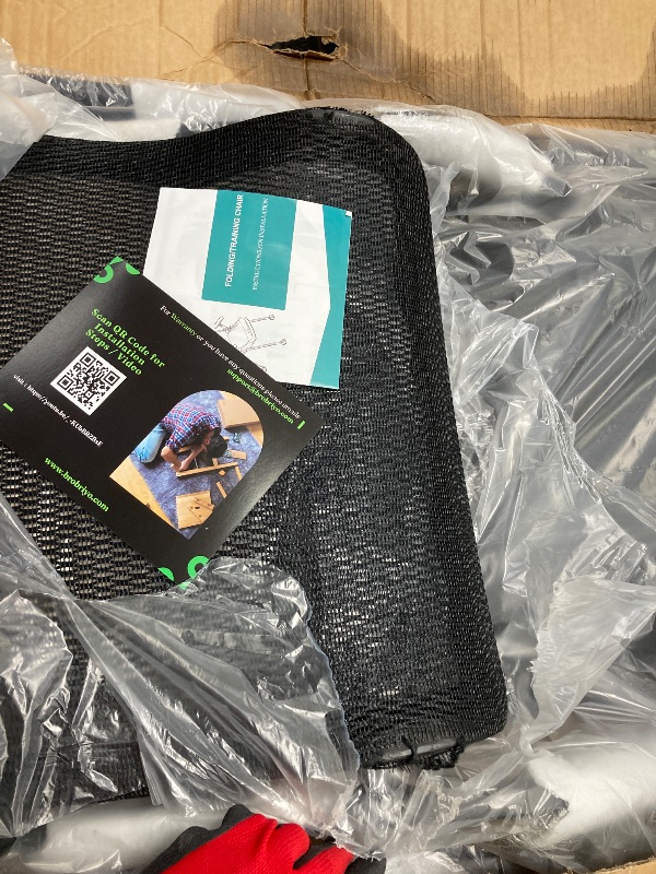 Photo 1 of *Damage to the back rest* BROBRIYO Stackable Folding Chairs with Cushion Padded Mesh Bouncing Back Conference Room Chair for Office Meeting Training 1 Pack
