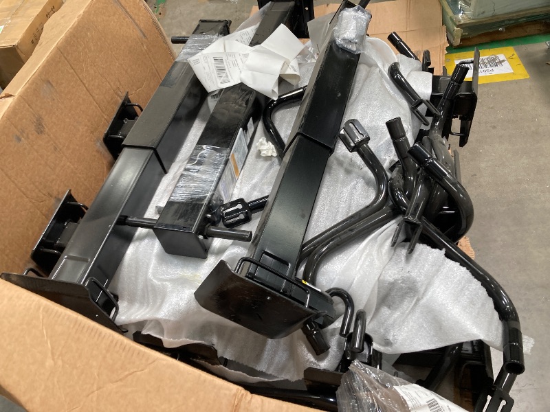 Photo 1 of 16 pieces - Reese Pro Series 1400980376 Square Trailer Jack, No Mount, 12,000 lbs. Support Capacity, Sidewind, Weld-On, 12-1/2 Inch Travel