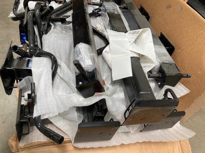 Photo 1 of 16 pieces - Reese Pro Series 1400980376 Square Trailer Jack, No Mount, 12,000 lbs. Support Capacity, Sidewind, Weld-On, 12-1/2 Inch Travel