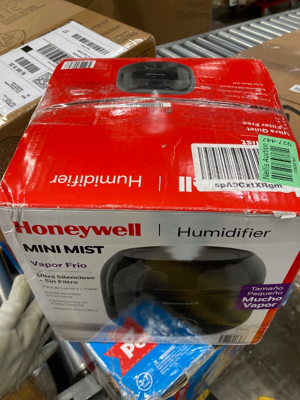 Photo 1 of **PARTS ONLY**Honeywell 1/2 Gal. Mini Cool Mist Humidifier 250 Sq. Ft Black HUL525B