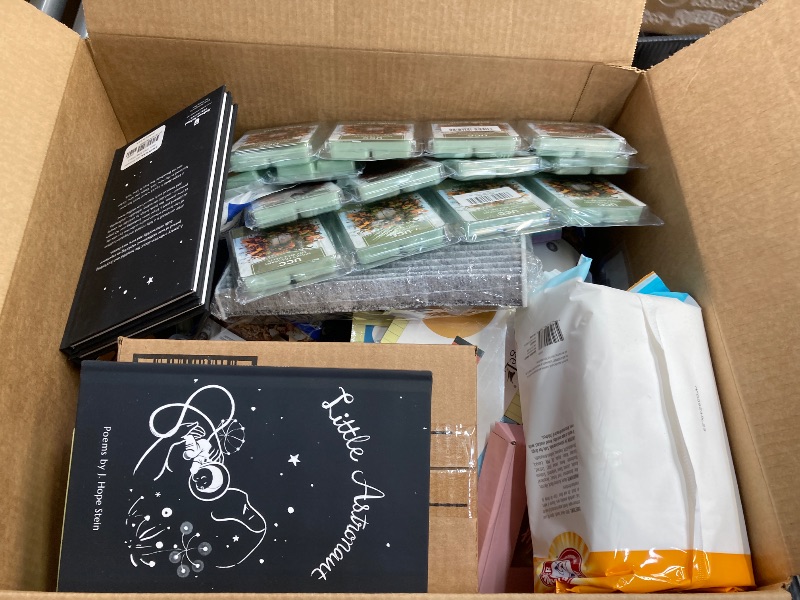 Photo 1 of Mixed items