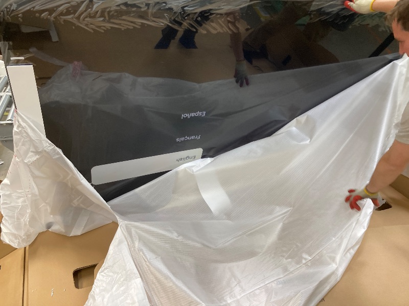 Photo 1 of ***PARTS ONLY***
TCL - 98" Class Q6-Series 4K UHD HDR QLED Smart Google TV (2024)
