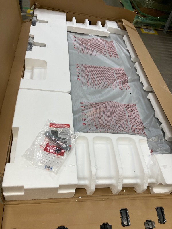 Photo 1 of ***PARTS ONLY***
TCL - 98" Class Q6-Series 4K UHD HDR QLED Smart Google TV (2024)
