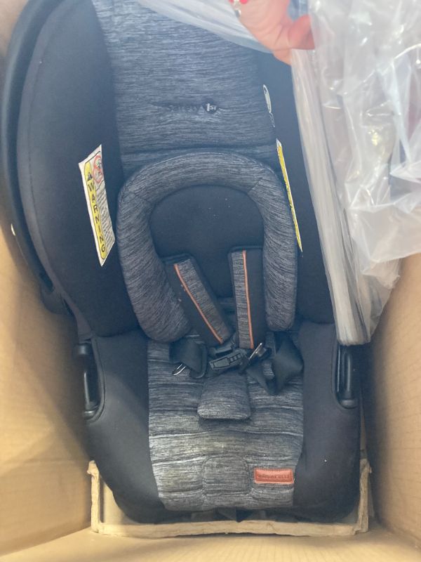 Photo 1 of Maxi-Cosi Peri 180 Rotating Infant Car Seat, Baby Car Seat Rotating Carseat, Swivel Car Seat, Onyx Wonder             