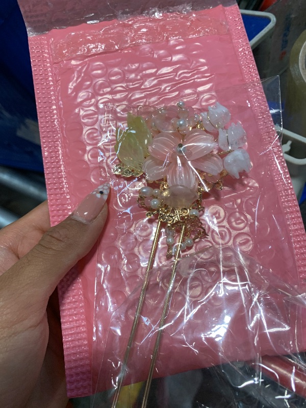Photo 1 of Chinese Dangling Hair Sticks,Pink Flower Chinese Hair Sticks with Tassel,Ancient Chinese Hair Accessories for Women