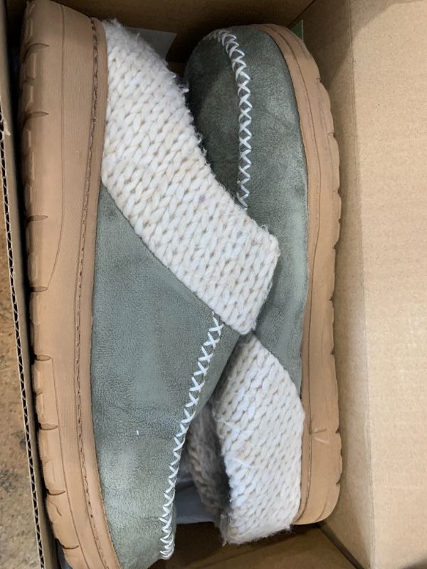 Photo 1 of Dearfoams Women's Nyla Felted and Plaid Moc Toe Clog, size 9-10