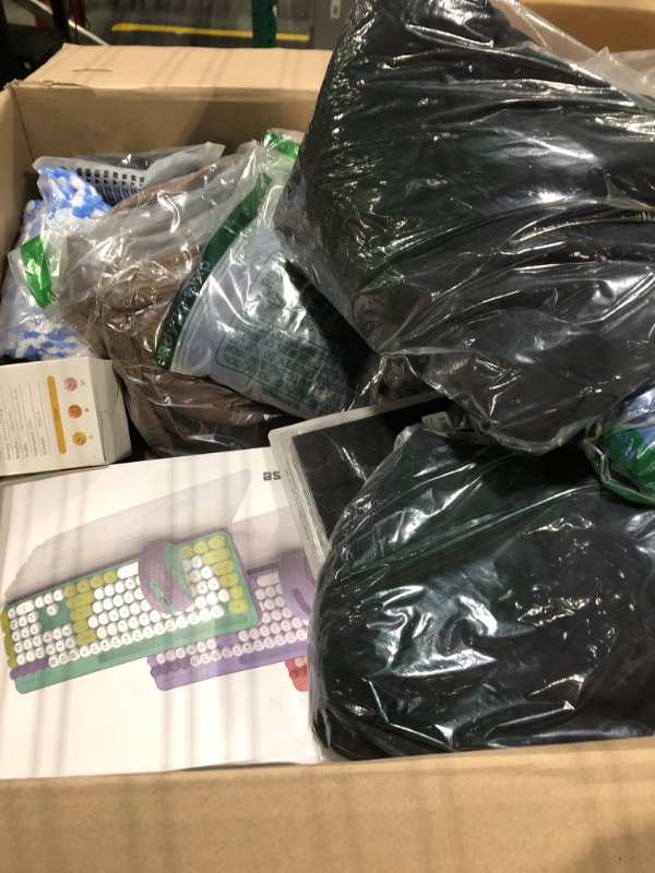 Photo 1 of ***** BUNDLE BOX OF ITEMS - FINAL SALE - NO RETURNS *******


