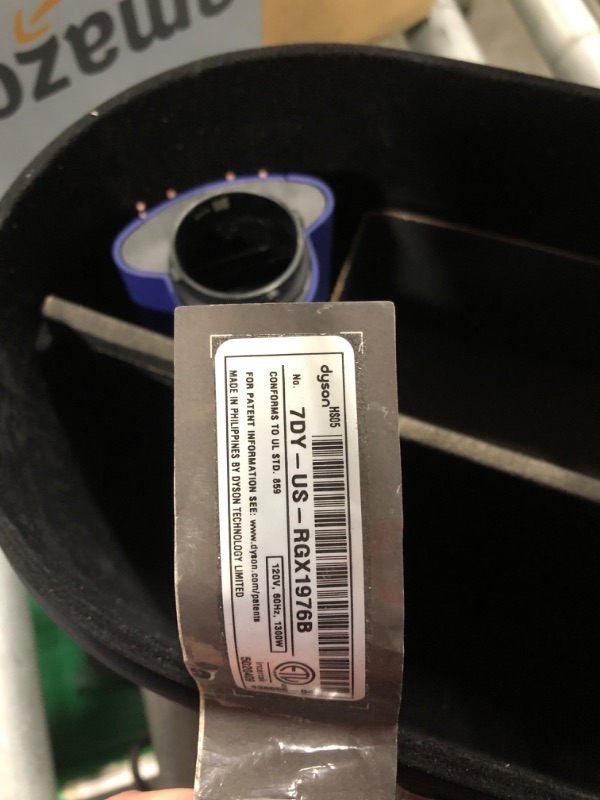 Photo 1 of *dirty*
Dyson Airwrap i.d.™ multi-styler and dryer Straight+Wavy (Vinca Blue/Topaz) $599.99
