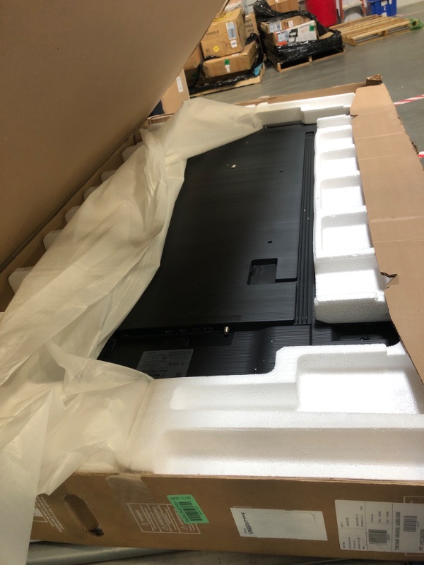 Photo 1 of ***PARTS ONLY***SAMSUNG 65-Inch Class Crystal UHD 4K DU7200 Series HDR Smart TV w/Object Tracking Sound Lite, PurColor, Motion Xcelerator, Mega Contrast, Q-Symphony (UN65DU7200, 2024 Model)