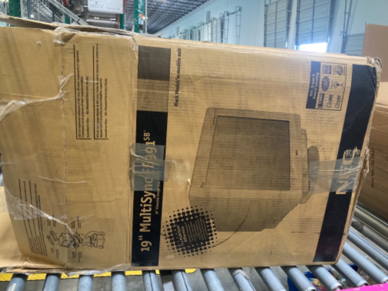 Photo 1 of 14,000 BTU Portable Air Conditioner Cools Up to 700 Sq.Ft, 3-IN-1 Energy Efficient Portable AC Unit with Remote Control & Installation Kits for Large Room, Campervan, Office, Temporary Space