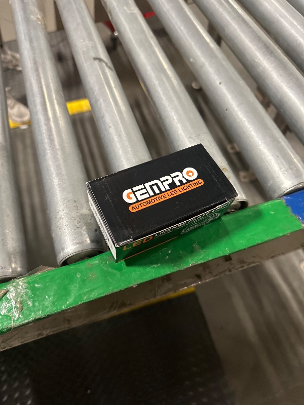 Photo 1 of Gempro License Plate Light Assembly LED Tag Lamp Replacement for Ford F150 F250 F350 F450 F550 Superduty Bronco Excursion Ranger Expedition Explorer Rear Plate Lights, 6000K White, 2PCS (Black)