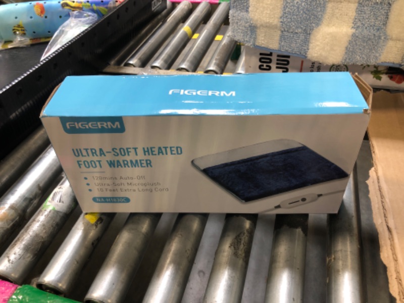 Photo 1 of Foot Warmer Electric, Heating Pad King Size Ultra Soft Flannel, Extra Large for Bed, Abdomen, Feet, Back, Cramp, Office/Home Under Desk, 10ft Cord, Auto Off, 22" x 20" - Blue. 
