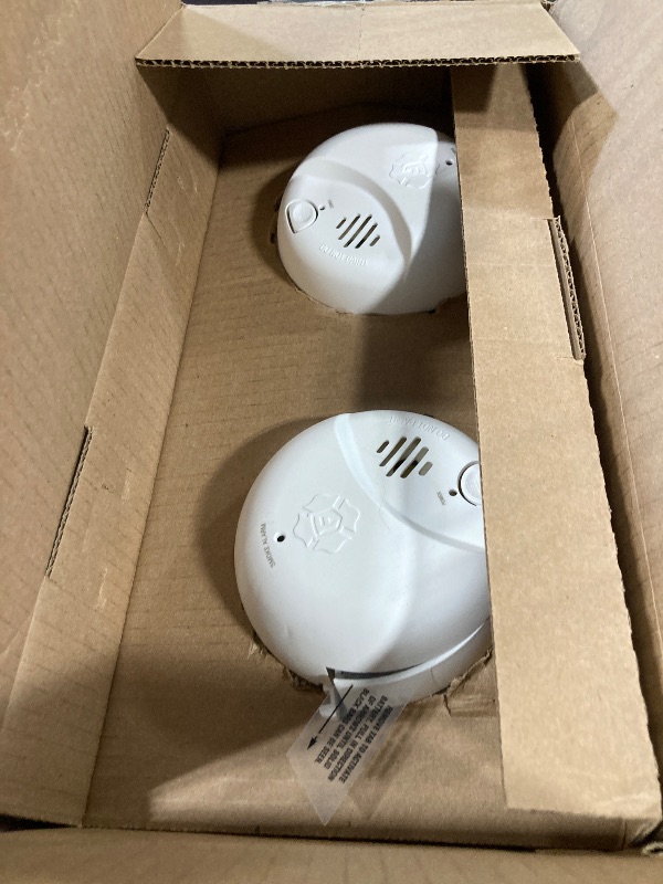 Photo 1 of **ONLY 2 ***First Alert SMI105-AC, Interconnect Hardwire Smoke Alarm with 10-Year Battery Backup, 3-Pack