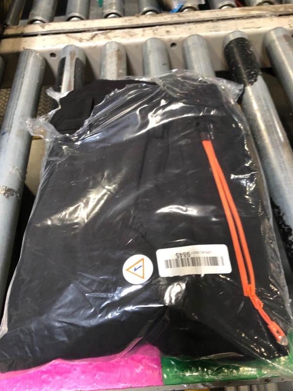 Photo 1 of BLACK CARGO PANTS 36X32