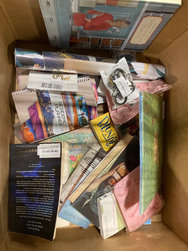 Photo 1 of ****MIXED LOT OF SMALL ITEMS, FINAL SALE, NO RETURNS***