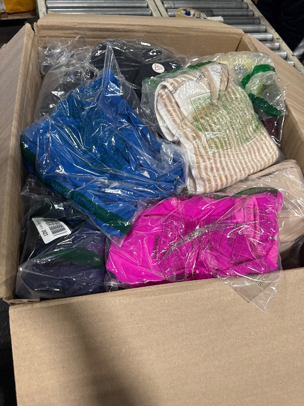 Photo 1 of ***AS IS / NO RETURNS -  FINAL SALE***
***BUNDLED BAG OF  ***
