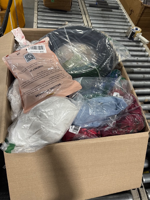 Photo 1 of ***AS IS / NO RETURNS -  FINAL SALE***
***BUNDLED BAG OF  ***
