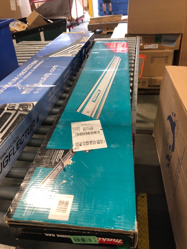Photo 1 of Makita SP6000J1 6-1/2" Plunge Circular Saw Kit, with Stackable Tool case and 55" Guide Rail, Blue [just the rail]