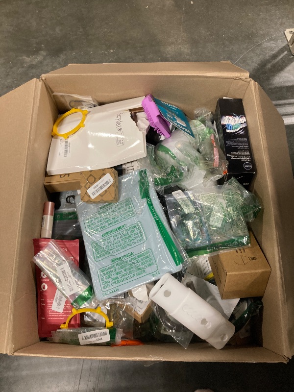Photo 1 of ***BUNDLED BAG OF  ***
***AS IS / NO RETURNS -  FINAL SALE***
