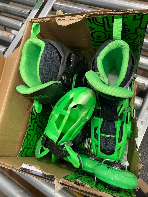 Photo 1 of ****USED******Bvivok Roller Skates for Boys Adjustable 4 Sizes with Light up Wheels Black M:2.5-6.5
