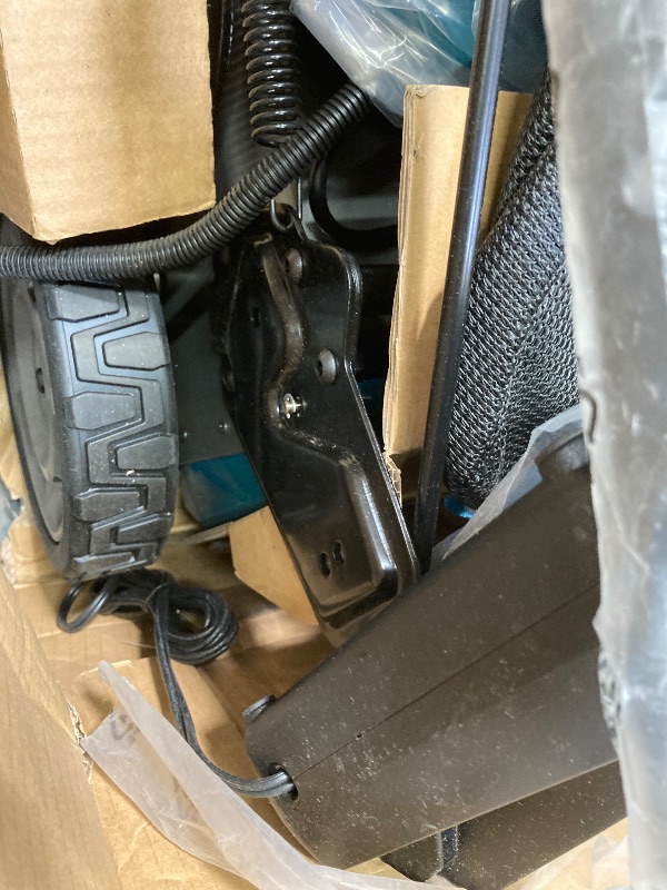 Photo 1 of ***([PARTS ONLY-SELLING AS PARTS ONLY -MISSING PARTS)*** 
Makita XML06PT1 36V (18V X2) LXT® Brushless 18" Self-Propelled Commercial Lawn Mower Kit Batteries (5.0Ah)  