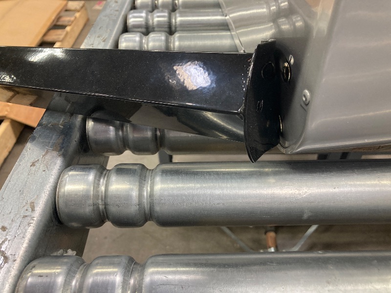 Photo 1 of **This item has some missing hardware for the legs to stand properly up; the legs are bent inwards but can be restored with a little maintenance. Also this item currently does not have wheels attached. Please see pictures below**

Ktaxon 80 Qt Rolling Ice