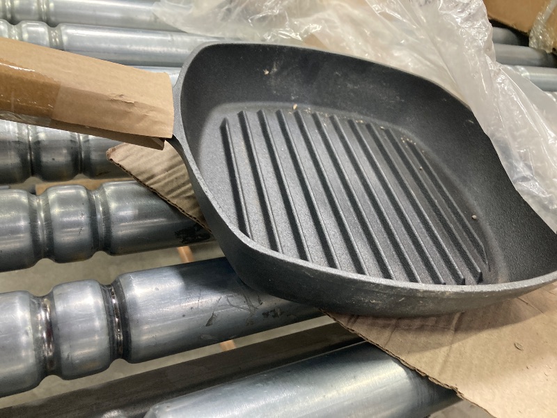 Photo 1 of ** There is a handle broken off on the grill piece, please see pictures below. **

Bruntmor Pre-Seasoned Cast Iron Cookware Set - 8-Piece Bundle with Skillets, Grill Pan, Dutch Oven, Pizza Pan, and Utensils - Durable Pots and Pans Set for Cooking - Ideal 