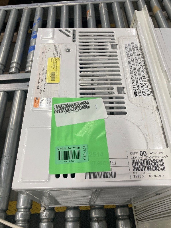 Photo 1 of **Parts Only**
PhiloDeco 6000 BTU Window Air Conditioner Cool to 250 sq ft Intelligent, LED,Remote Control, Easy to Clean Filter Screen, Can Be Used as a Dehumidifier/Fan, Operates Quietly, and is Energy-Saving