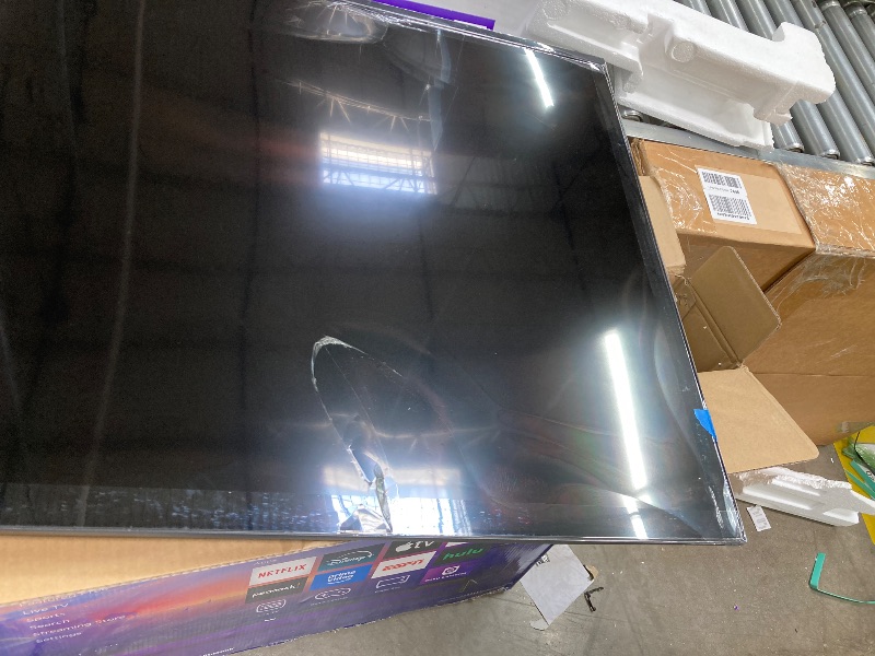 Photo 1 of ***broken ****only parts Roku Smart TV 2025 – 50-Inch Select Series, 4K HDR TV – RokuTV with Enhanced Voice Remote – Flat Screen LED Television with Wi-Fi for Streaming Live Local News, Sports, Family Entertainment