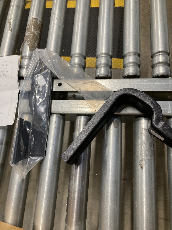 Photo 1 of ***(MISSING PARTS -SELLING AS PARTS ONLY)*** 
LUVERNE 584088-570929 O-Mega II 88-Inch Black Aluminum Wheel to Wheel Side Steps, Select Ford F-150