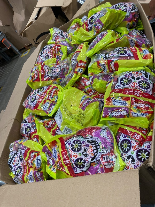 Photo 1 of   120 pack LIFE SAVERS Gummies & SKITTLES Original & Wild Berry Variety Bag, 35 Pieces