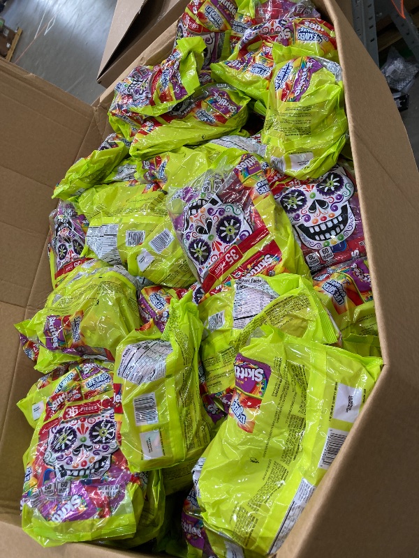 Photo 1 of 120 pack LIFE SAVERS Gummies & SKITTLES Original & Wild Berry Variety Bag, 35 Pieces