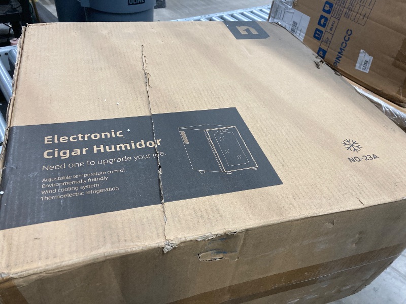 Photo 1 of 16L Electronic Cigar Humidifier, Cooling Temperature Control, 100 Cigars