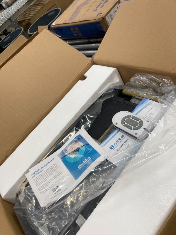 Photo 1 of *** l dont t khow if it works it s used ***Betta SE Solar-Powered Robotic Automatic Pool Skimmer Cleaner with Carrying and Storage Bag, 24/7 Continuous Cleaning Battery Power, Pool Skimmer Anti-Stuck Foam Noodle, and Twin SCT Motors (White)